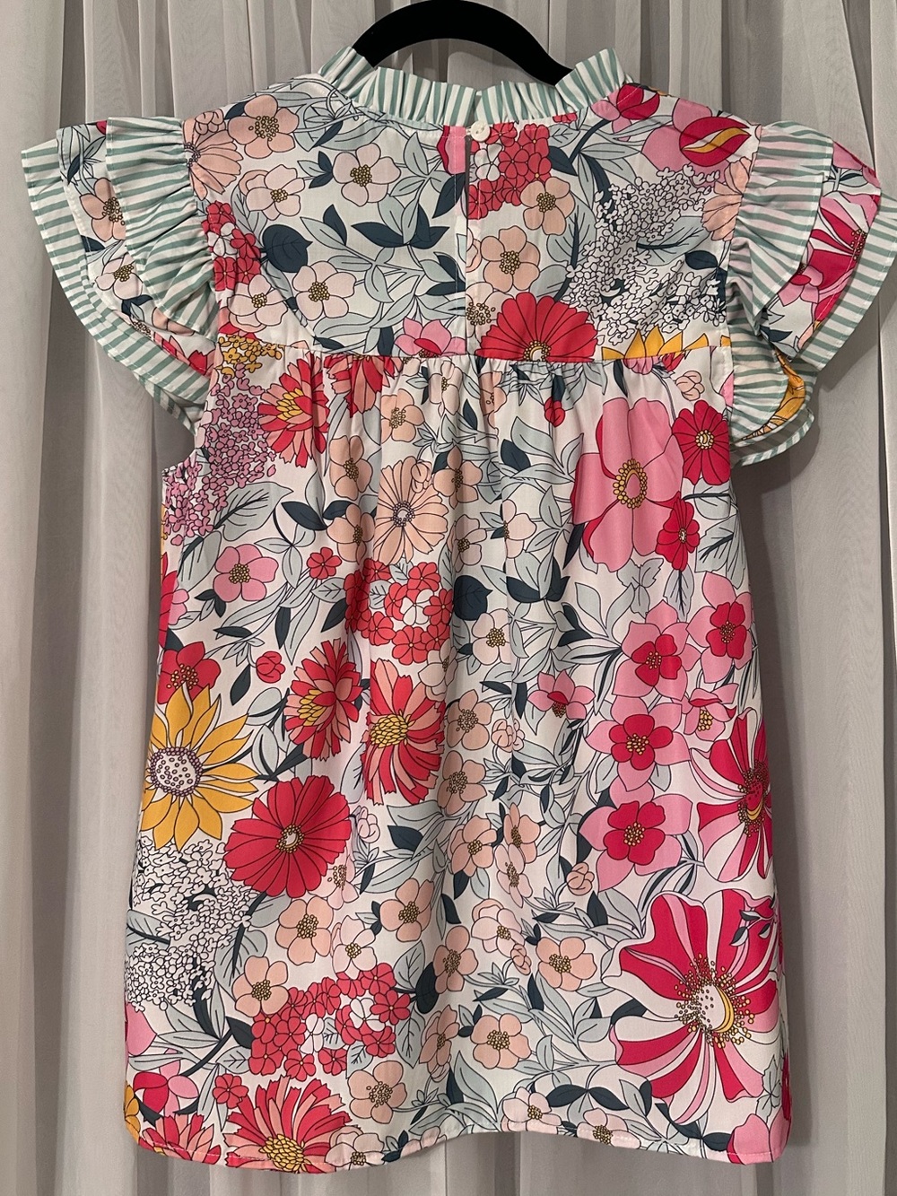 NWOT Pink Floral Green White Stripe Ruffle Sleeve Top - Picture 8 of 9